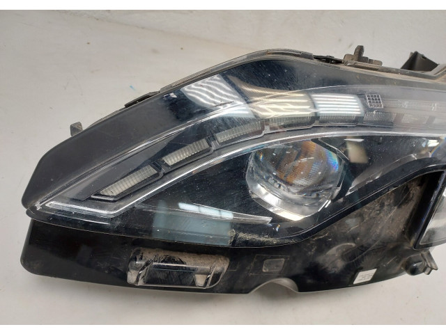 Фара передняя  Peugeot 3008 2016-2020 левая 