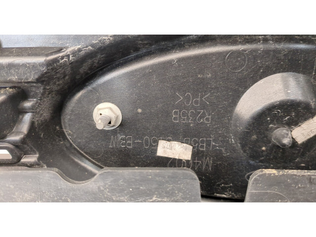 Решетка радиатора  Ford Explorer 2019-          