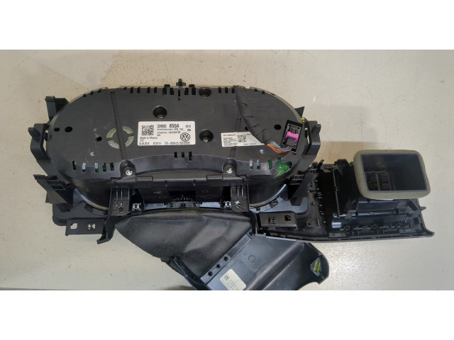 Панель приборов  Volkswagen Atlas 2017-2020            