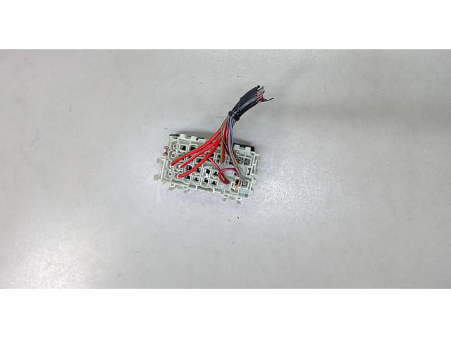 Блок предохранителей  Volvo V70 2007-2013      6G9T14K131AB    