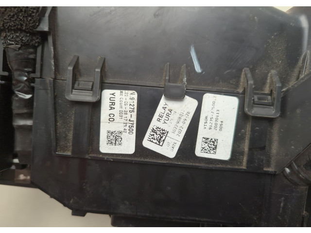 Блок предохранителей  KIA Ceed 2018-2021      91275J7500   