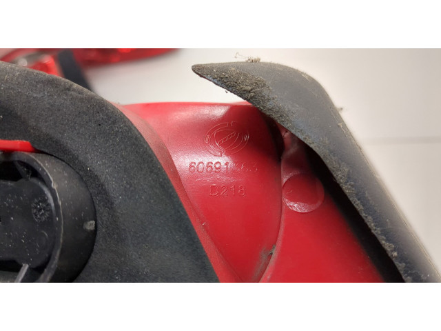 Задний фонарь          