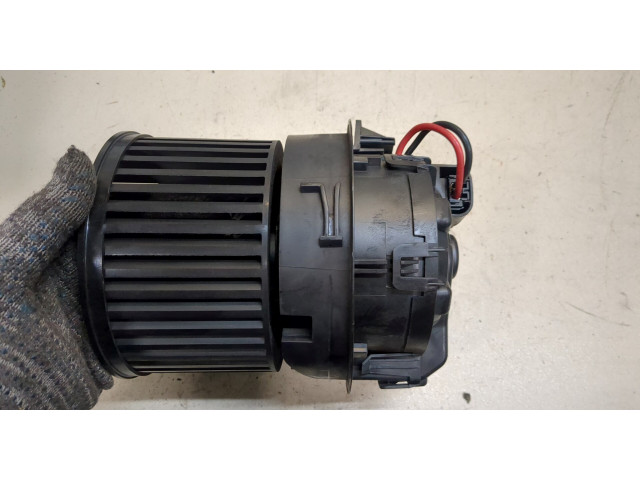 Моторчик печки Peugeot 2008 2013-2016