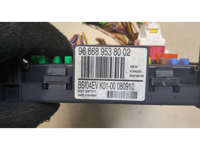 Блок BSI  Peugeot 3008 2009-2016      966689538002    1.6