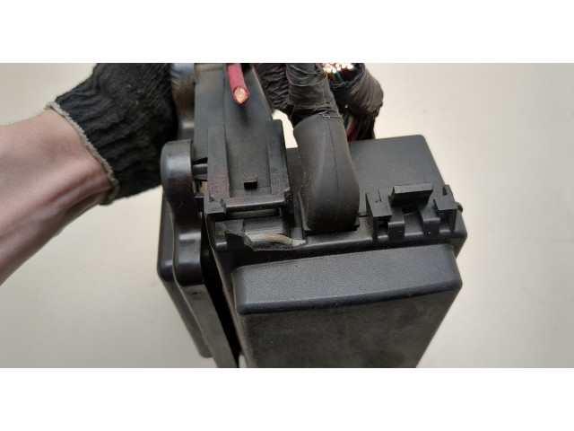 Блок предохранителей Jeep Grand Cherokee 2004-2010