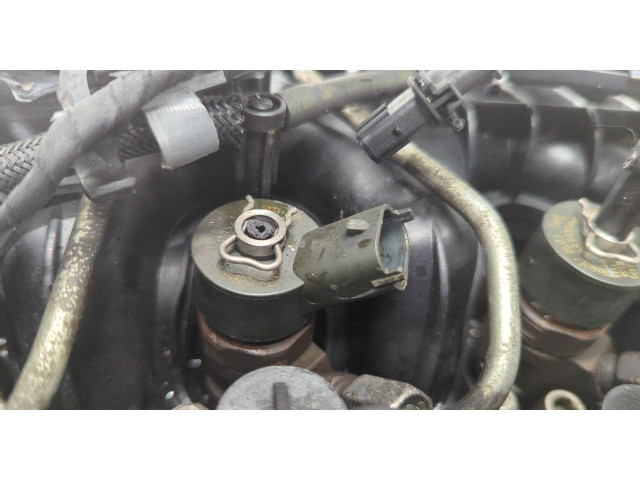 Форсунка топливная  Volvo C30 2006-2013         