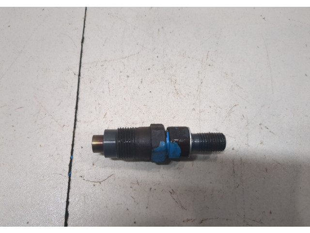 Форсунка топливная Mitsubishi Montero Sport / Pajero Sport 1996-2008 MD196607