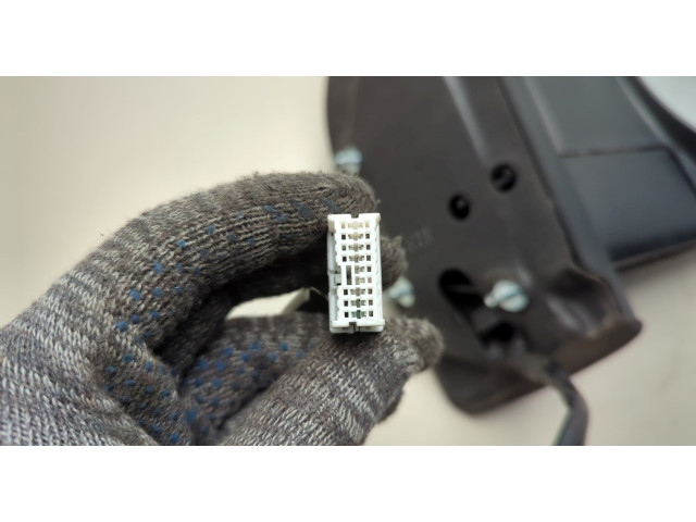 Зеркало боковое Infiniti QX56 2004-2010 правое