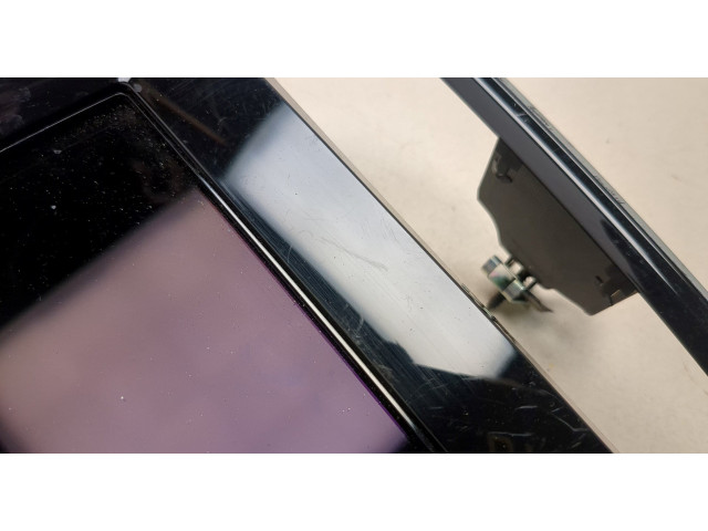 Дисплей бортового компьютера  Volvo XC40        