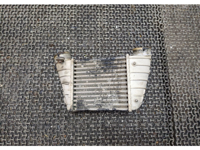 Интеркулер  Audi TT 1998-2006 1.8  8L9145805H    