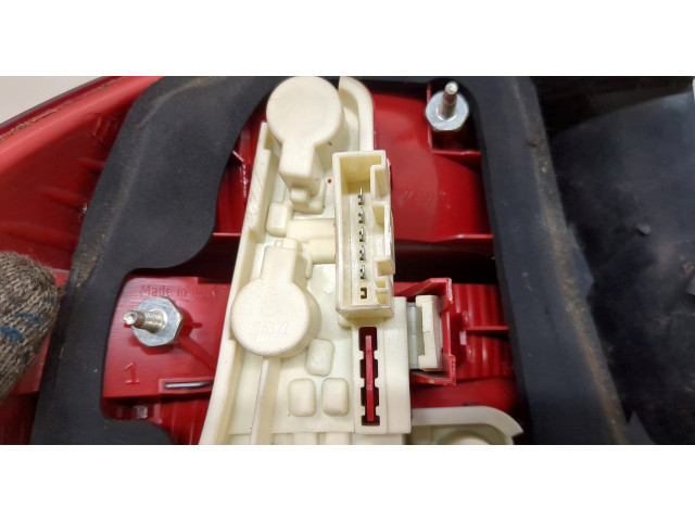 Задний фонарь          