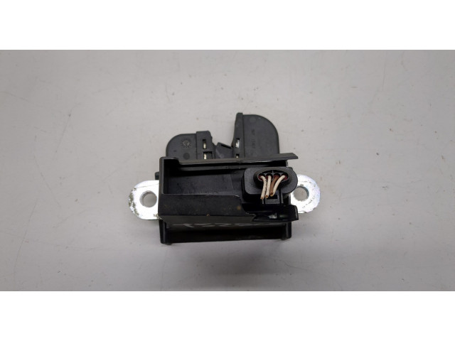 Замок багажника Volkswagen Golf Plus