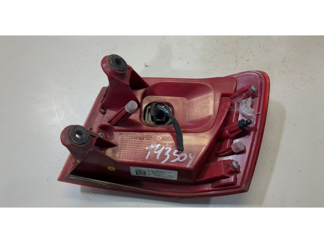 Задний фонарь          