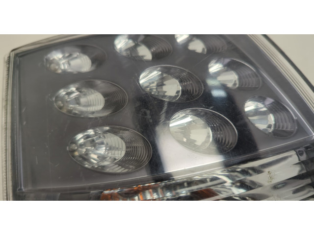 Задний фонарь 8330A379