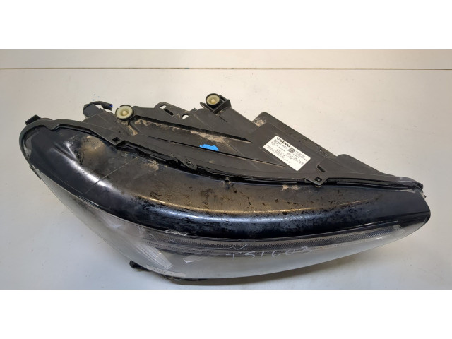 Фара передняя  Volvo XC40 правая 