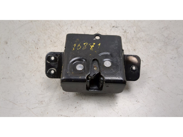 Замок багажника  Chevrolet Tahoe 2006-2014       