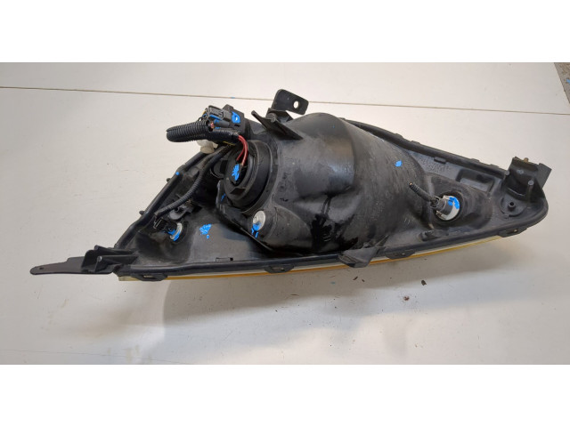 Фара передняя  Honda Jazz 2002-2008 правая 