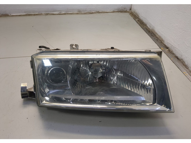 Фара передняя  Skoda Octavia Tour 1996-2011 правая 