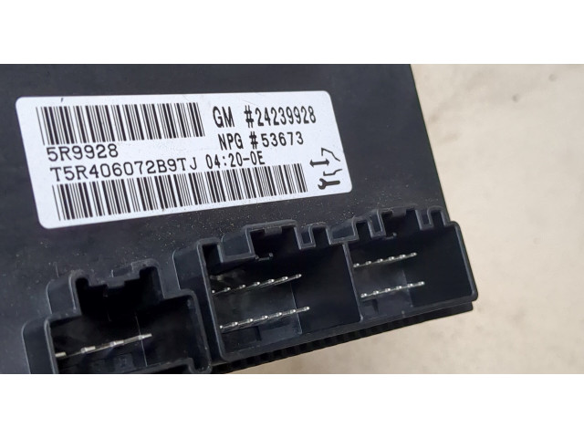 Блок комфорта  Chevrolet Tahoe 2006-2014      24239928  