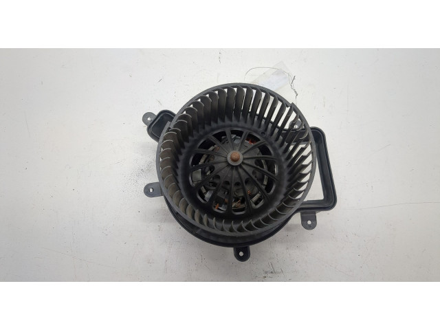 Моторчик печки  Peugeot 5008 2009-2016 P7708005    P7708005   