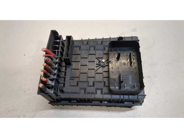 Блок предохранителей Volkswagen Golf 6 2009-2012