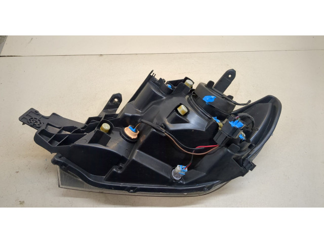 Фара передняя Mitsubishi Outlander 2003-2009 правая