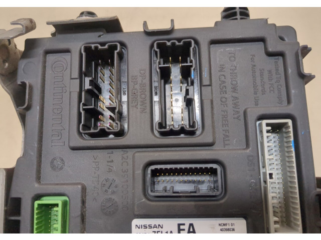 Блок комфорта Nissan Rogue 2014-2020 284B17FL1A