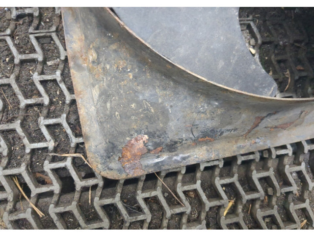 Вентилятор радиатора Mitsubishi Carisma 1.6 бензин