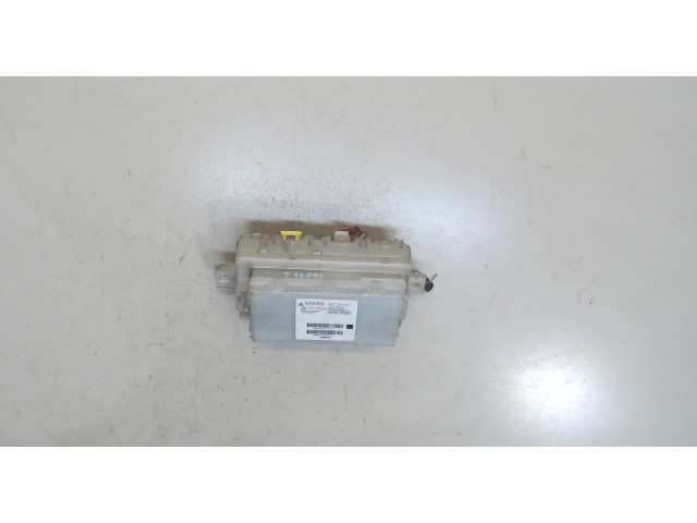 Блок предохранителей Mitsubishi L200 2015-2019 8565A370 2.4