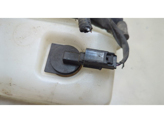 Бачок омывателя  Lincoln MKZ 2016-2020 HS7Z17618A   