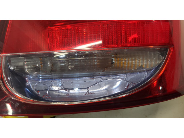 Задний фонарь