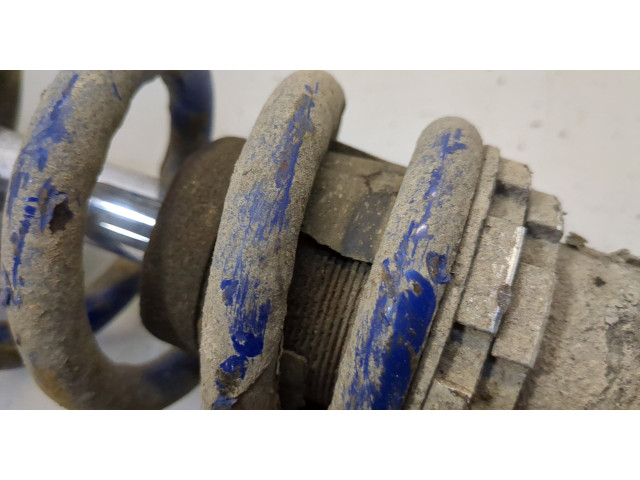 Стойка амортизатора Volkswagen Transporter 5 2003-2015 7H0413031N, 7E0411105A