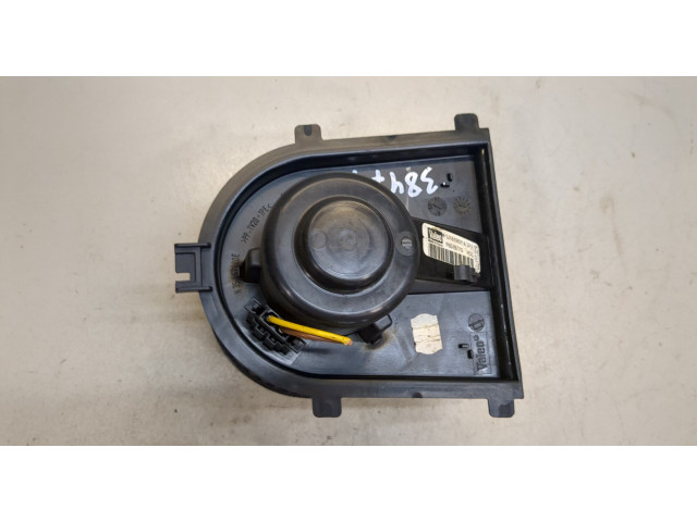 Моторчик печки  Volkswagen Golf 4 1997-2005 1J1819021A, F657877G    1J1819021A, F657877G   