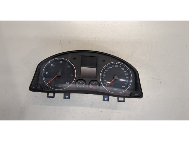 Панель приборов Volkswagen Golf 5 2003-2009