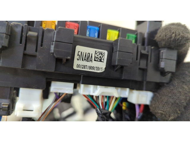 Блок предохранителей Infiniti QX50 2017-2025