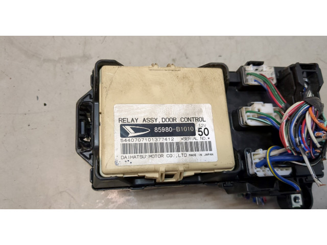 Блок предохранителей Daihatsu Terios 2