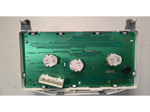 Панель приборов Nissan Note E11 2005-2013