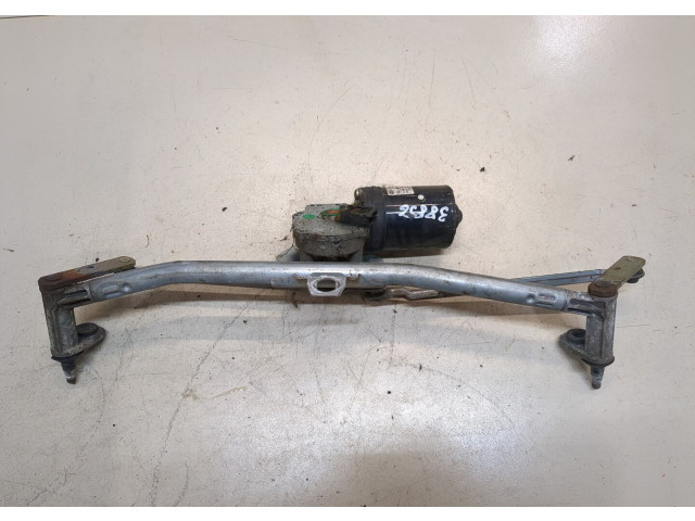 Двигатель стеклоочистителя (моторчик дворников) передний  Volkswagen Golf 4 1997-2005      