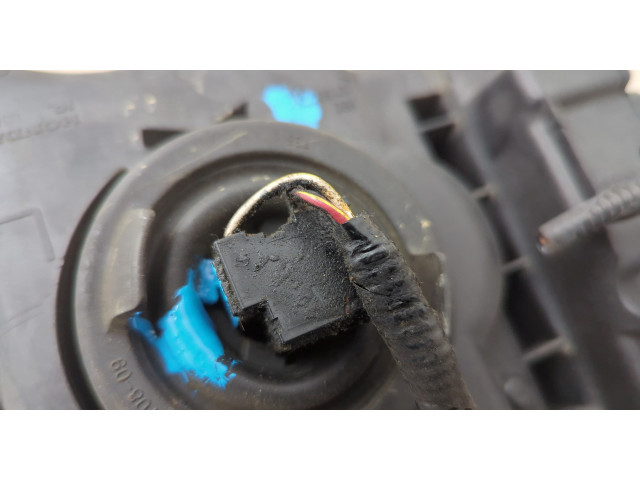 Фара передняя  Honda Ridgeline 2005-2014 левая 