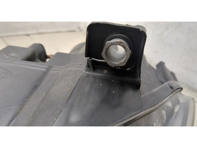 Фара передняя  Volkswagen Passat 6 2005-2010 правая 