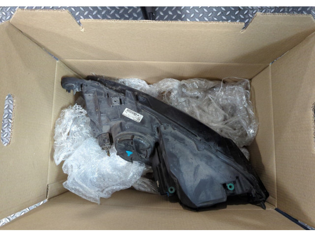 Фара передняя Jaguar XF 2015–2020 правая