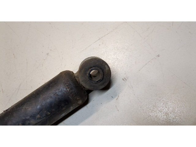 Стойка амортизатора Mitsubishi Montero Sport / Pajero Sport 1996-2008 MR448498