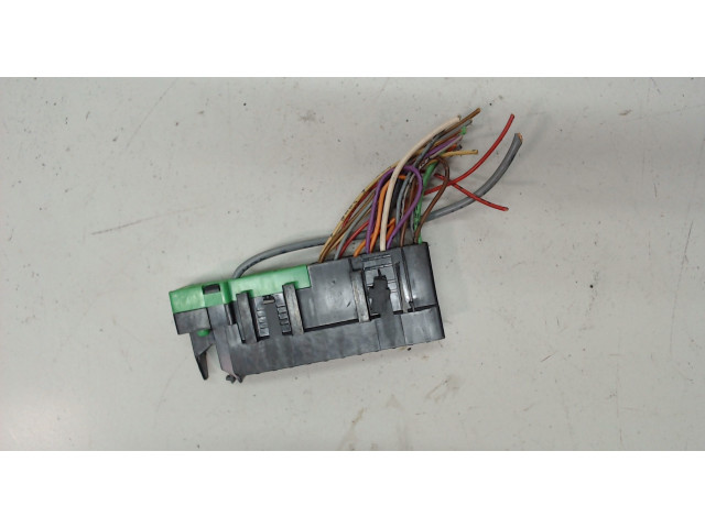 Блок предохранителей  Peugeot 206         1.1