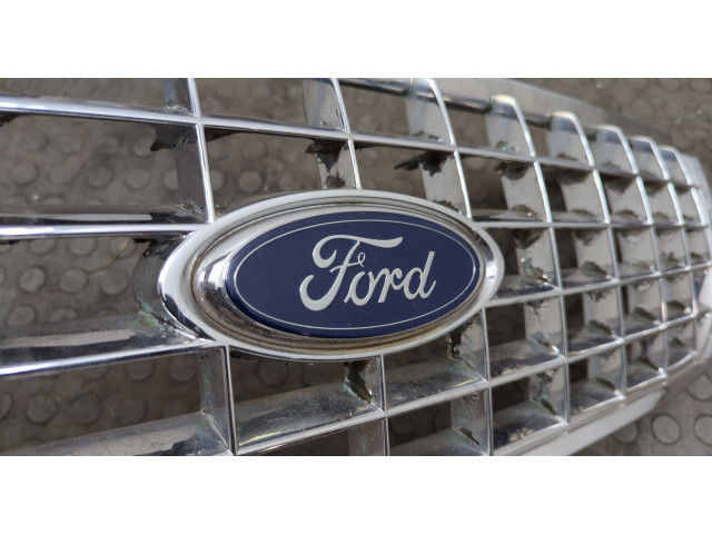 Решетка радиатора  Ford Explorer 2001-2006          5L248200, 3L2Z8200