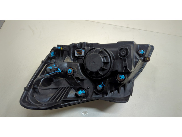 Фара передняя  KIA Rio 2005-2011 правая 