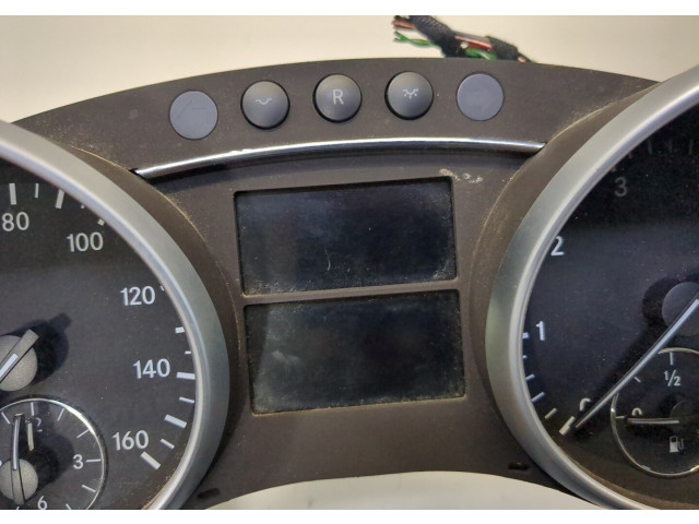 Панель приборов  Mercedes GL X164 2006-2012       A2C53240808, A1645408847     4.7  Бензин