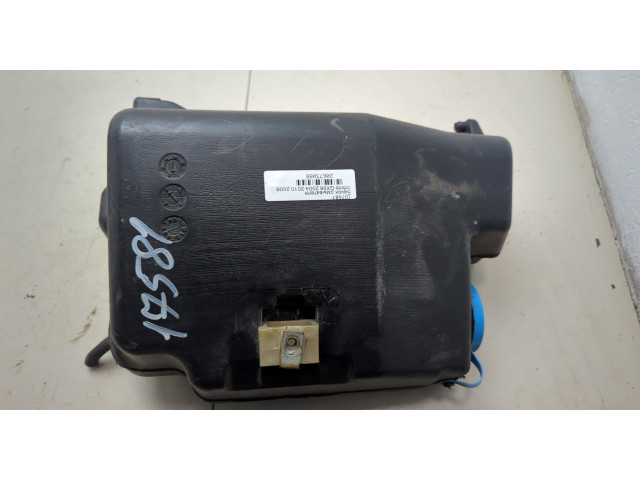 Бачок омывателя  Infiniti QX56 2004-2010 289107S000   
