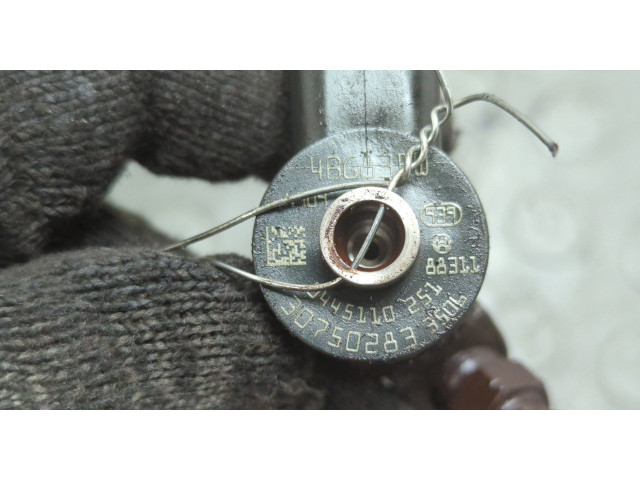 Форсунка топливная  Volvo XC90 2002-2014    0445110251     