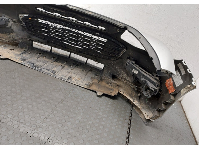 Бампер  Chevrolet Malibu 2015-2018 передний   84042377