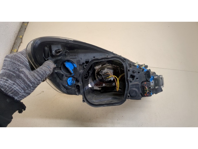 Фара передняя  Volvo C30 2010-2013 левая 